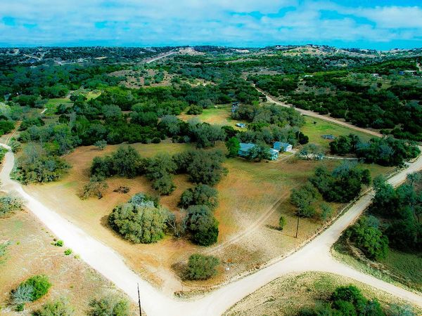 103 Eastview, Kendalia, TX 78027