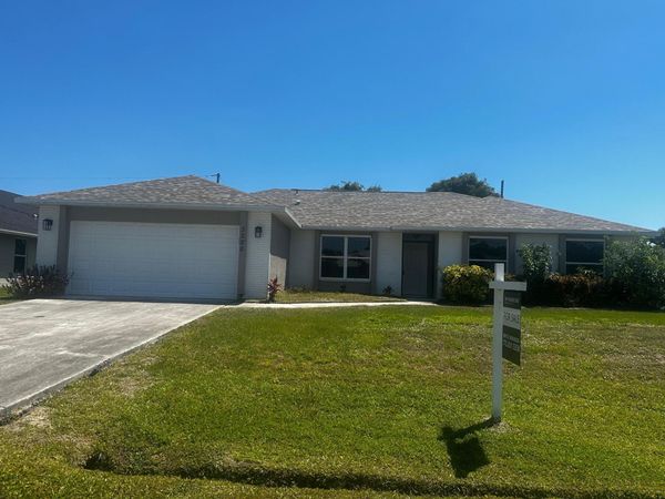 3226 SE Pinto Street, Port St. Lucie, FL 34984