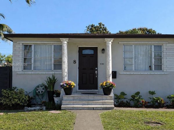 648 E 40th St, Hialeah, FL 33013