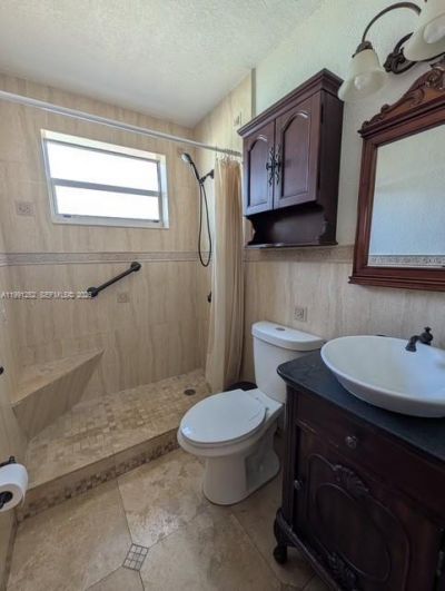 648 E 40th St, Hialeah, FL 33013 Photo