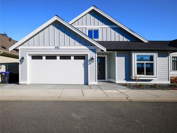 492 Hampstead St , Parksville, BC V9P 0G5