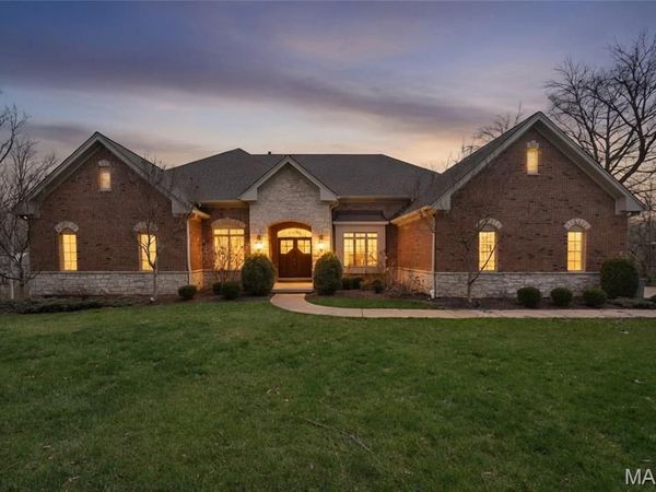 9 Graybridge Drive, Ladue, MO 63124