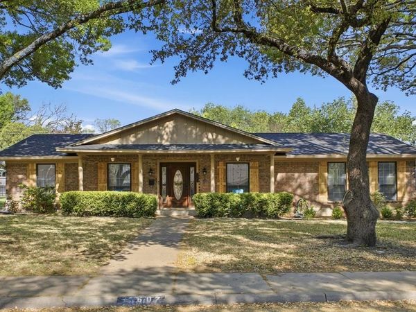 1607 Little Creek Drive , Waxahachie, TX 75165