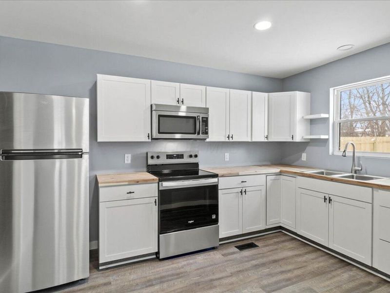 427 N Walnut Street , Urbana, OH 43078 Photo 13