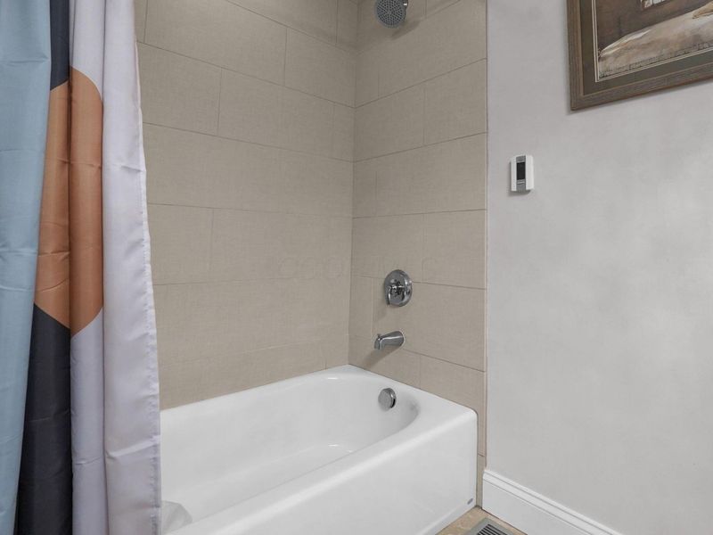 140 Price Avenue, Columbus, OH 43201 Photo 18