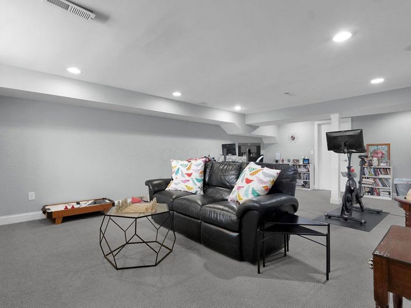 140 Price Avenue, Columbus, OH 43201 Photo 22