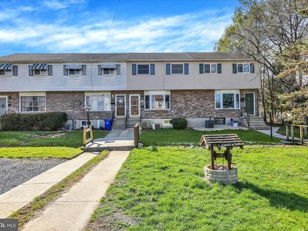 1420 FRUSH VALLEY , LAURELDALE, PA 19605