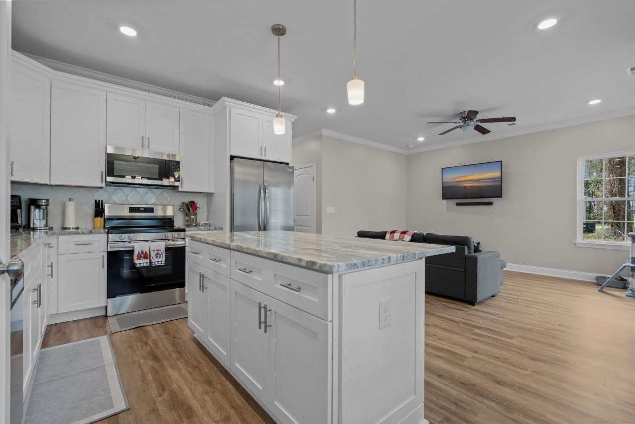 1205 Rosehaven Dr.  Photo 11