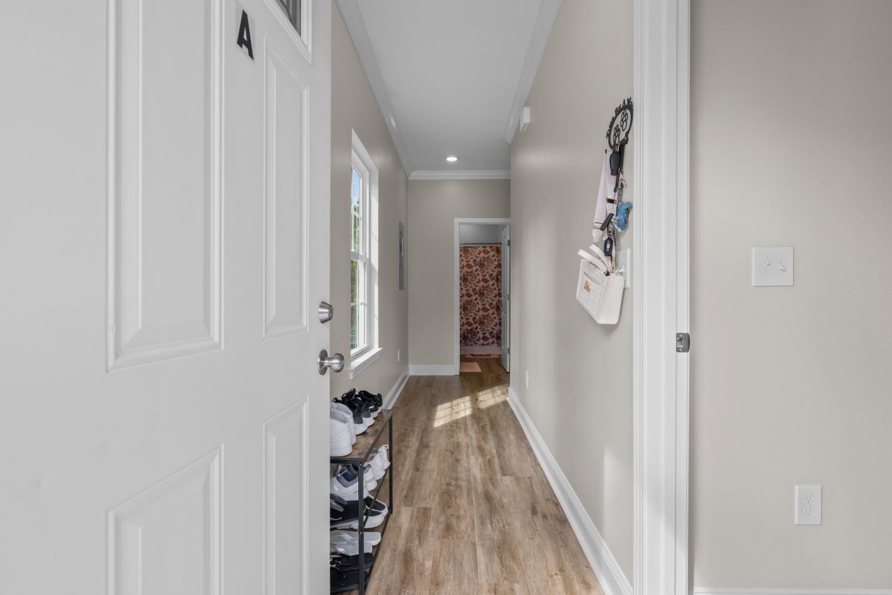 1205 Rosehaven Dr.  Photo 4