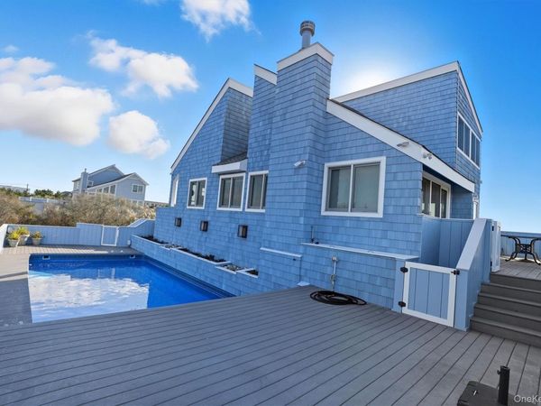 556 Dune Road , Westhampton, NY 11977