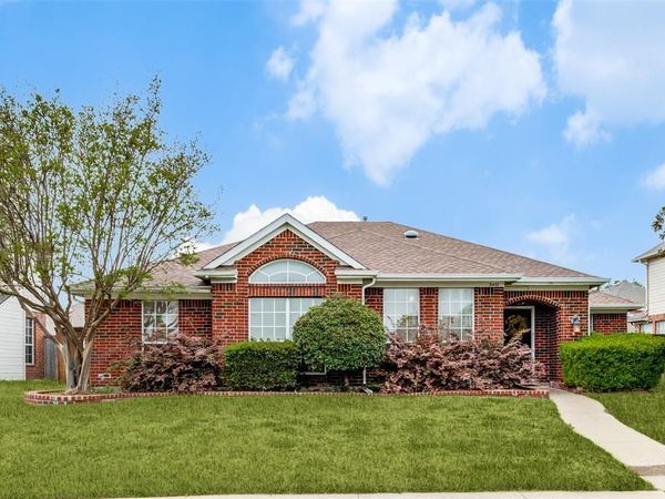 8402 Hartford Drive, Rowlett, TX 75089