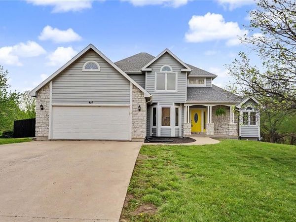 414 Flame Way, Baldwin City, KS 66006