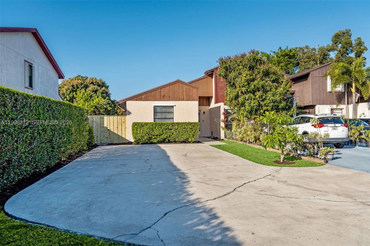 1187 The 12th Fairway , Wellington, FL 33414 Photo