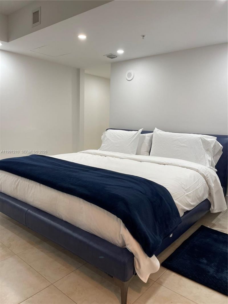 41 SE 5th St, Unit 2305, Miami, FL 33131 Photo