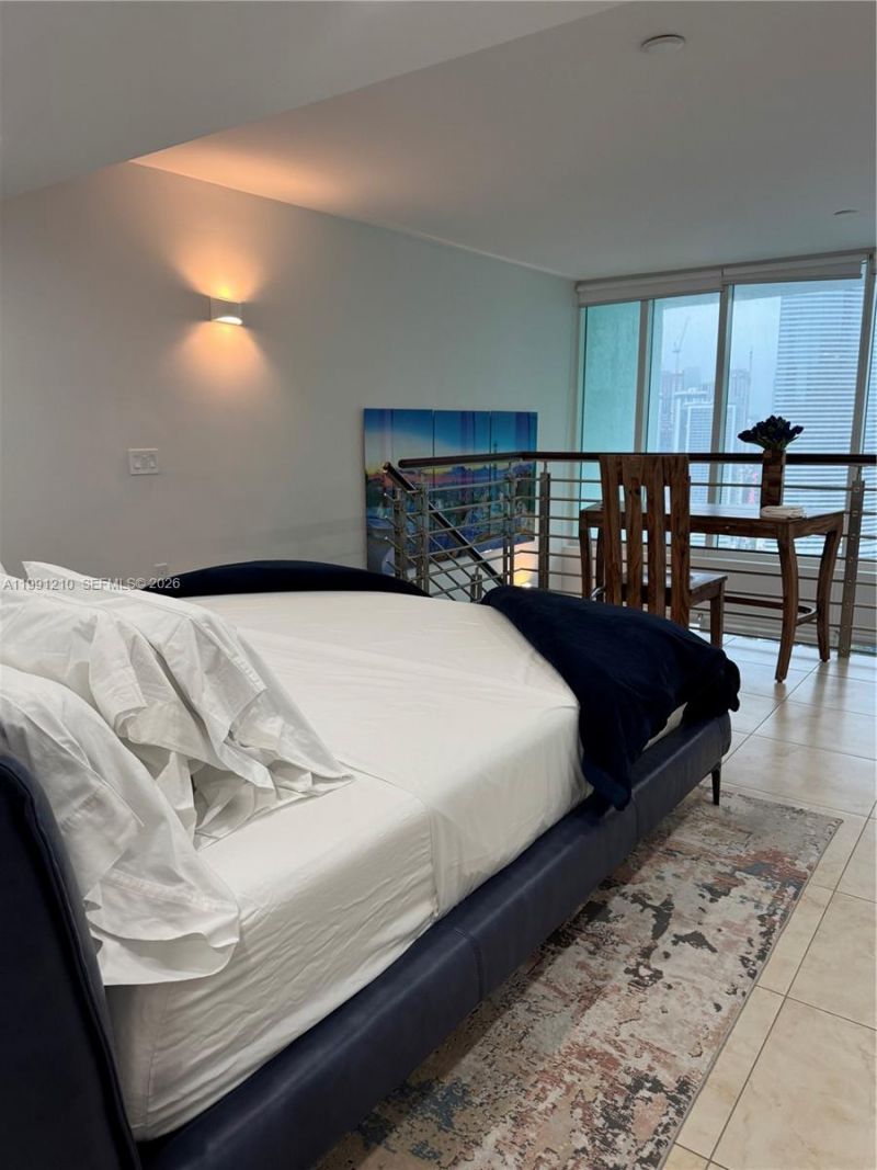 41 SE 5th St, Unit 2305, Miami, FL 33131 Photo