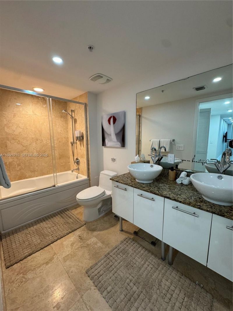 41 SE 5th St, Unit 2305, Miami, FL 33131 Photo