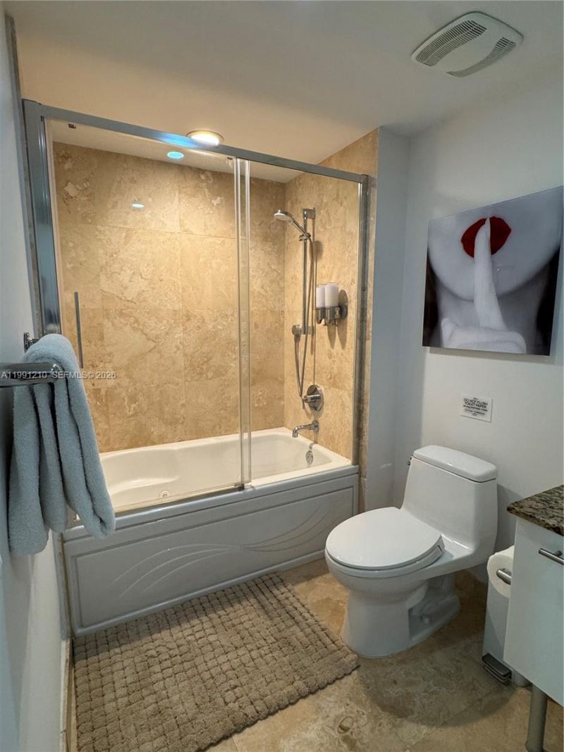 41 SE 5th St, Unit 2305, Miami, FL 33131 Photo