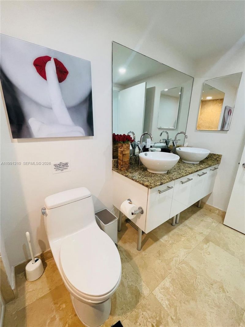 41 SE 5th St, Unit 2305, Miami, FL 33131 Photo