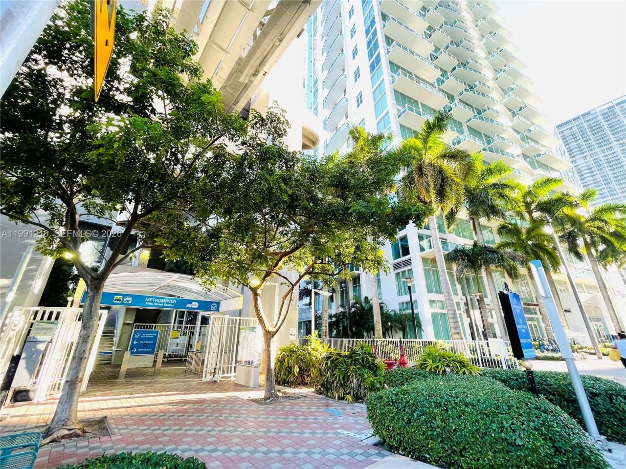 41 SE 5th St, Unit 2305, Miami, FL 33131 Photo