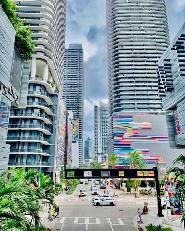 41 SE 5th St, Unit 2305, Miami, FL 33131 Photo