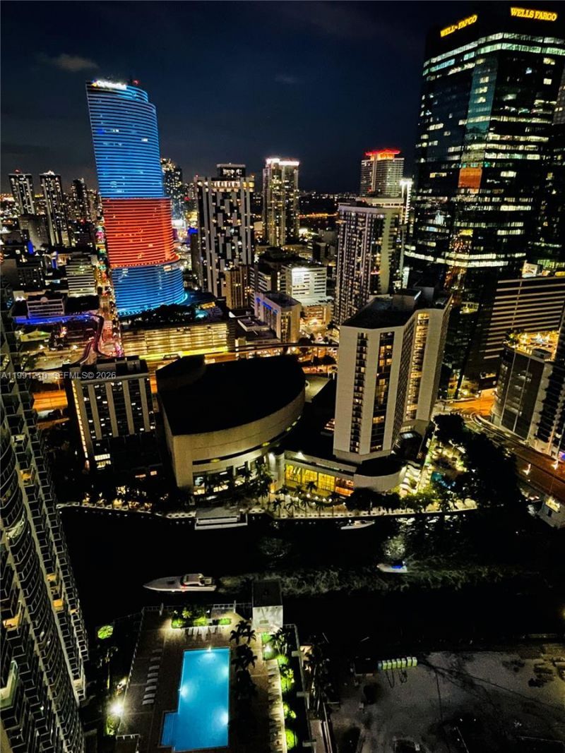 41 SE 5th St, Unit 2305, Miami, FL 33131 Photo
