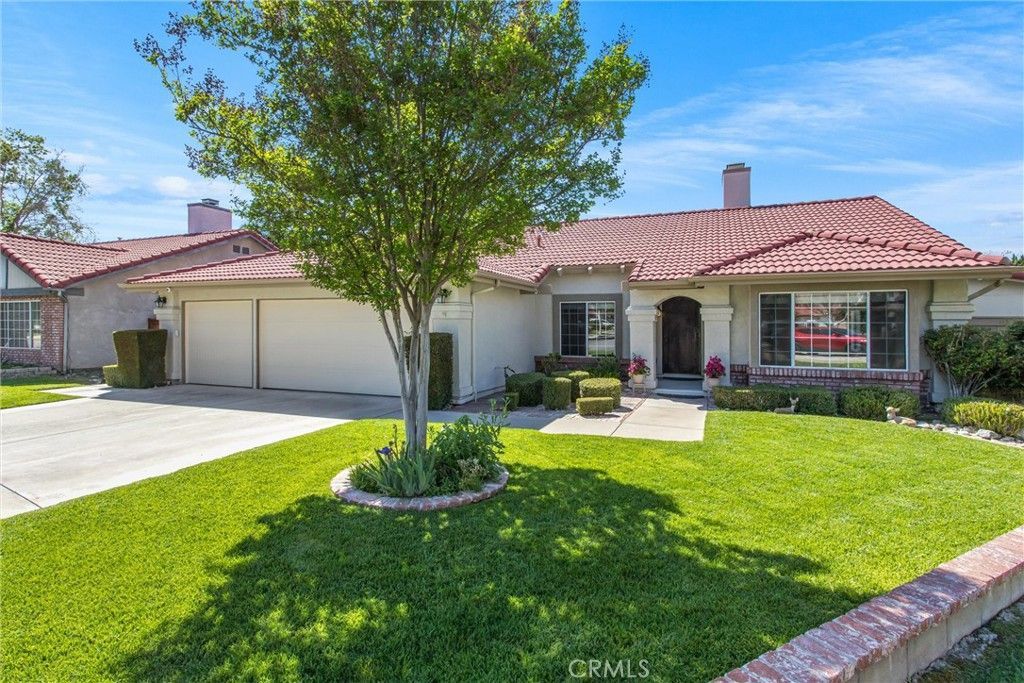927 Knightsbridge, Redlands, CA 92374 Main Photo