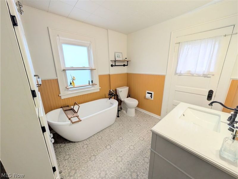 2002 Kirk Court NW, Canton, OH 44709 Photo 10