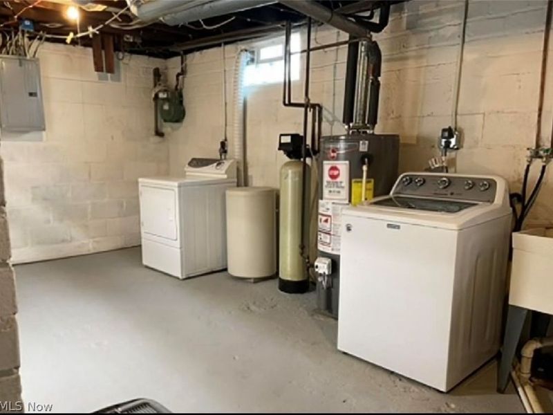 2002 Kirk Court NW, Canton, OH 44709 Photo 29