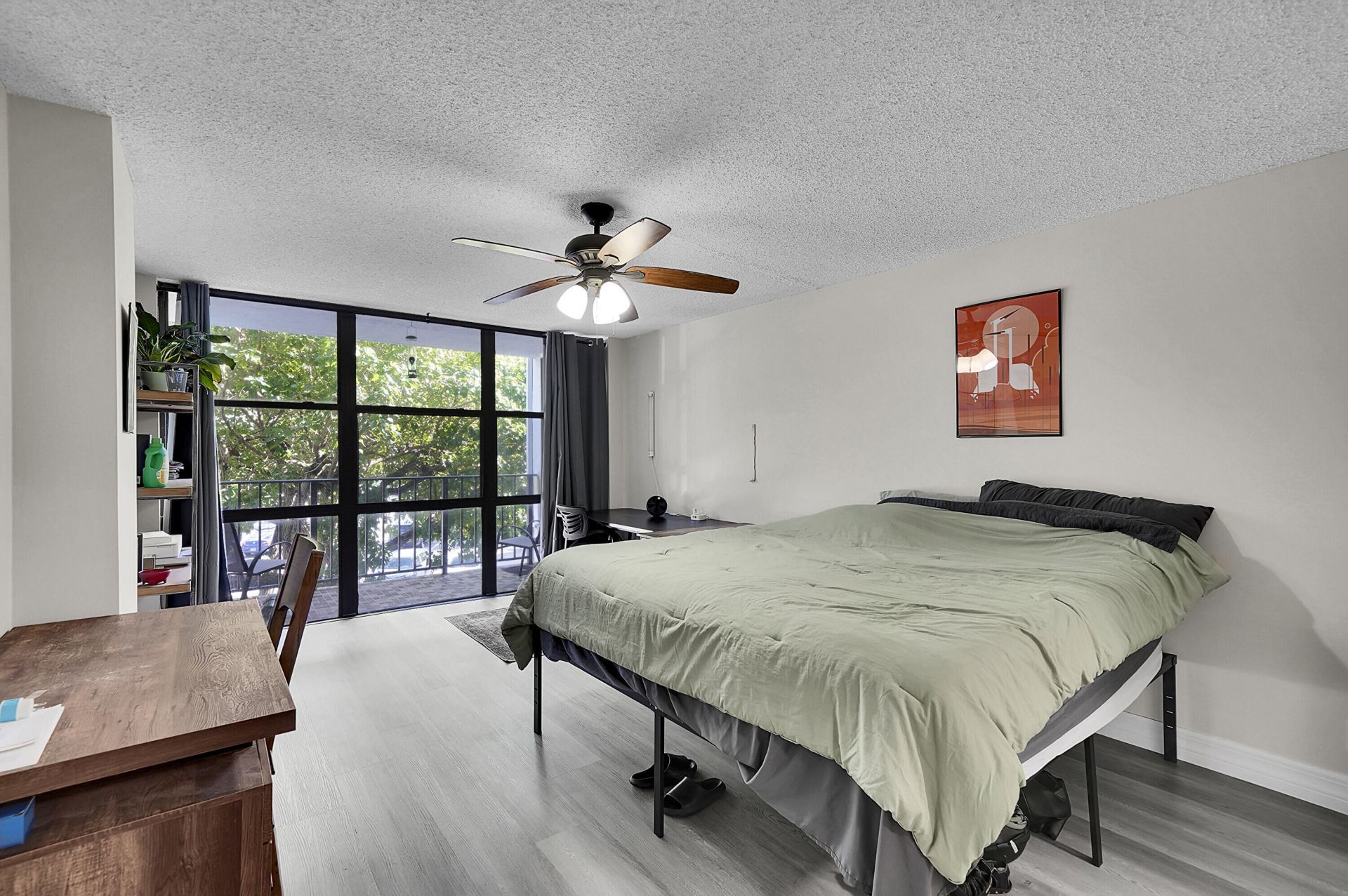 1000 Parkview Drive, Unit 306, Hallandale Beach, FL 33009 Photo