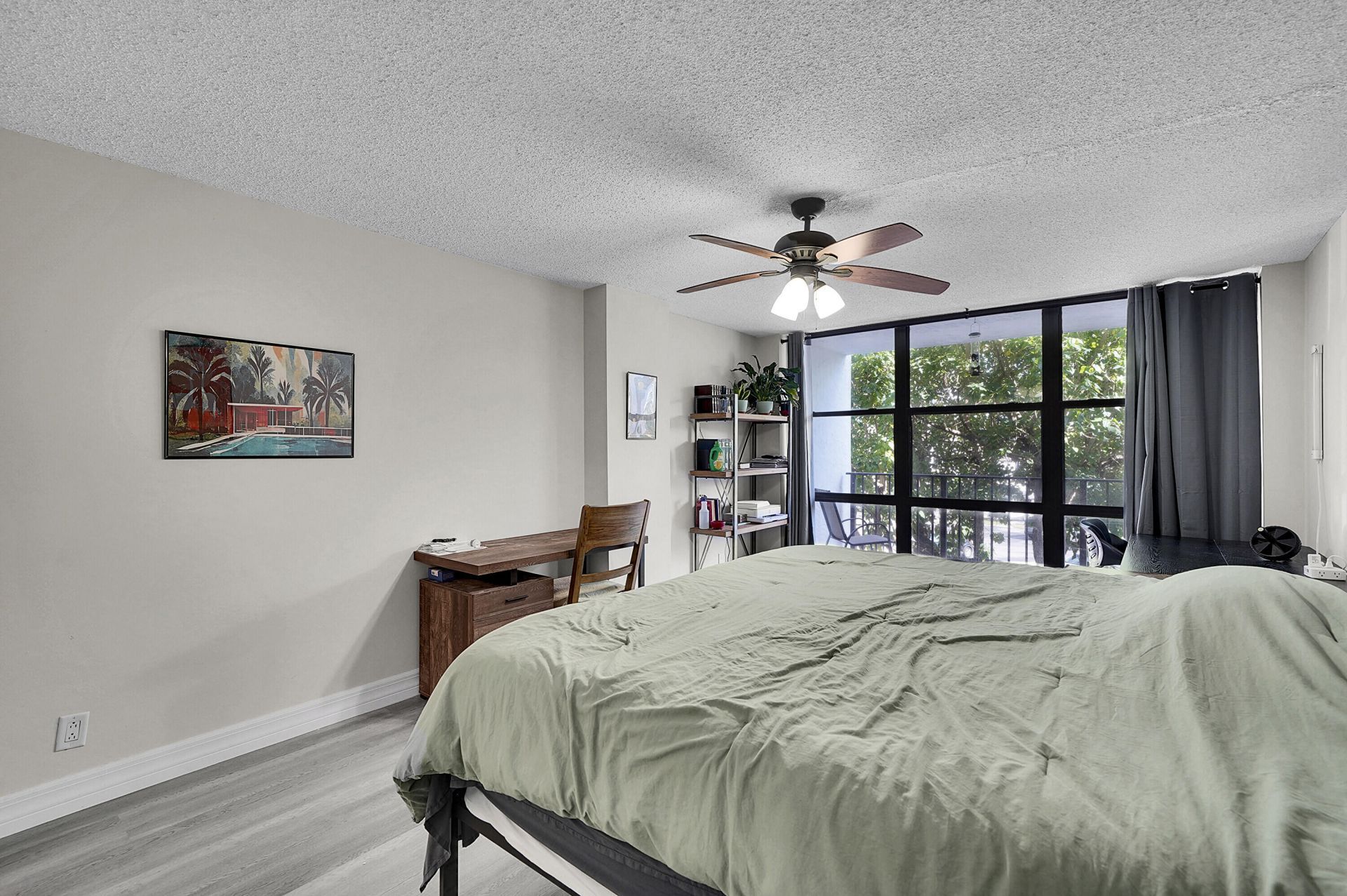 1000 Parkview Drive, Unit 306, Hallandale Beach, FL 33009 Photo