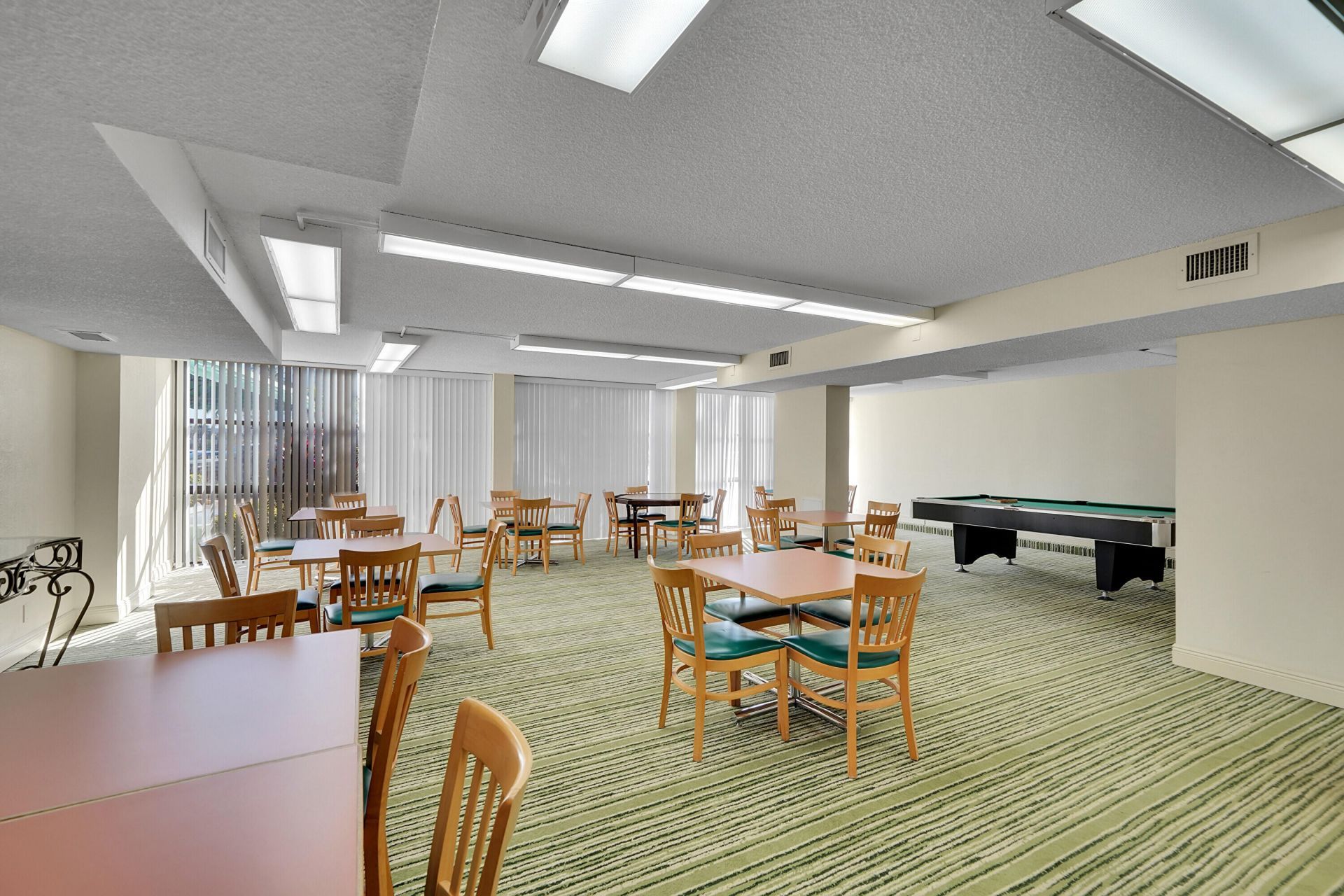 1000 Parkview Drive, Unit 306, Hallandale Beach, FL 33009 Photo