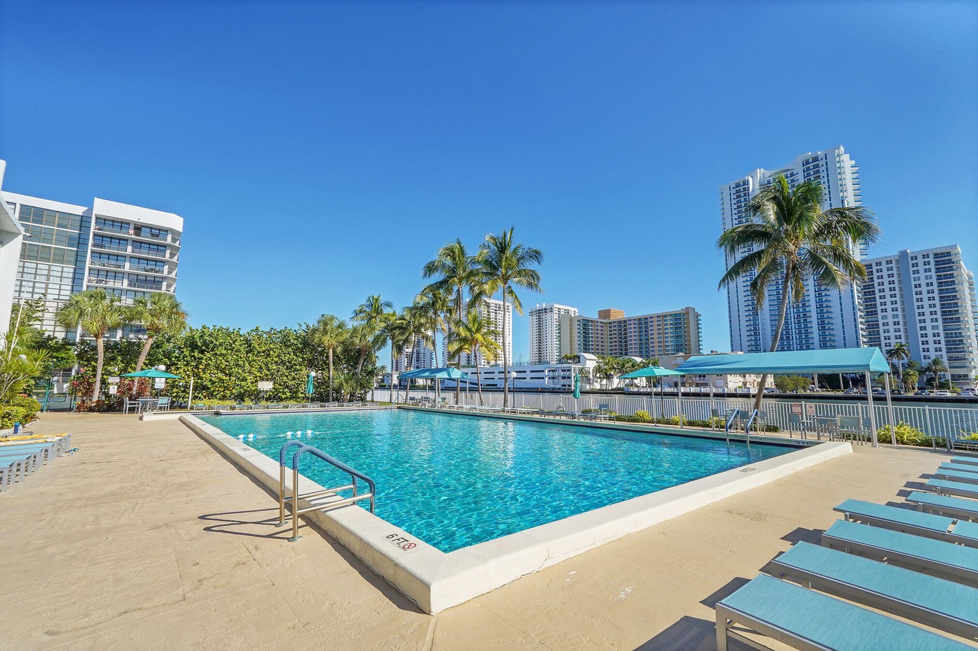 1000 Parkview Drive, Unit 306, Hallandale Beach, FL 33009 Photo