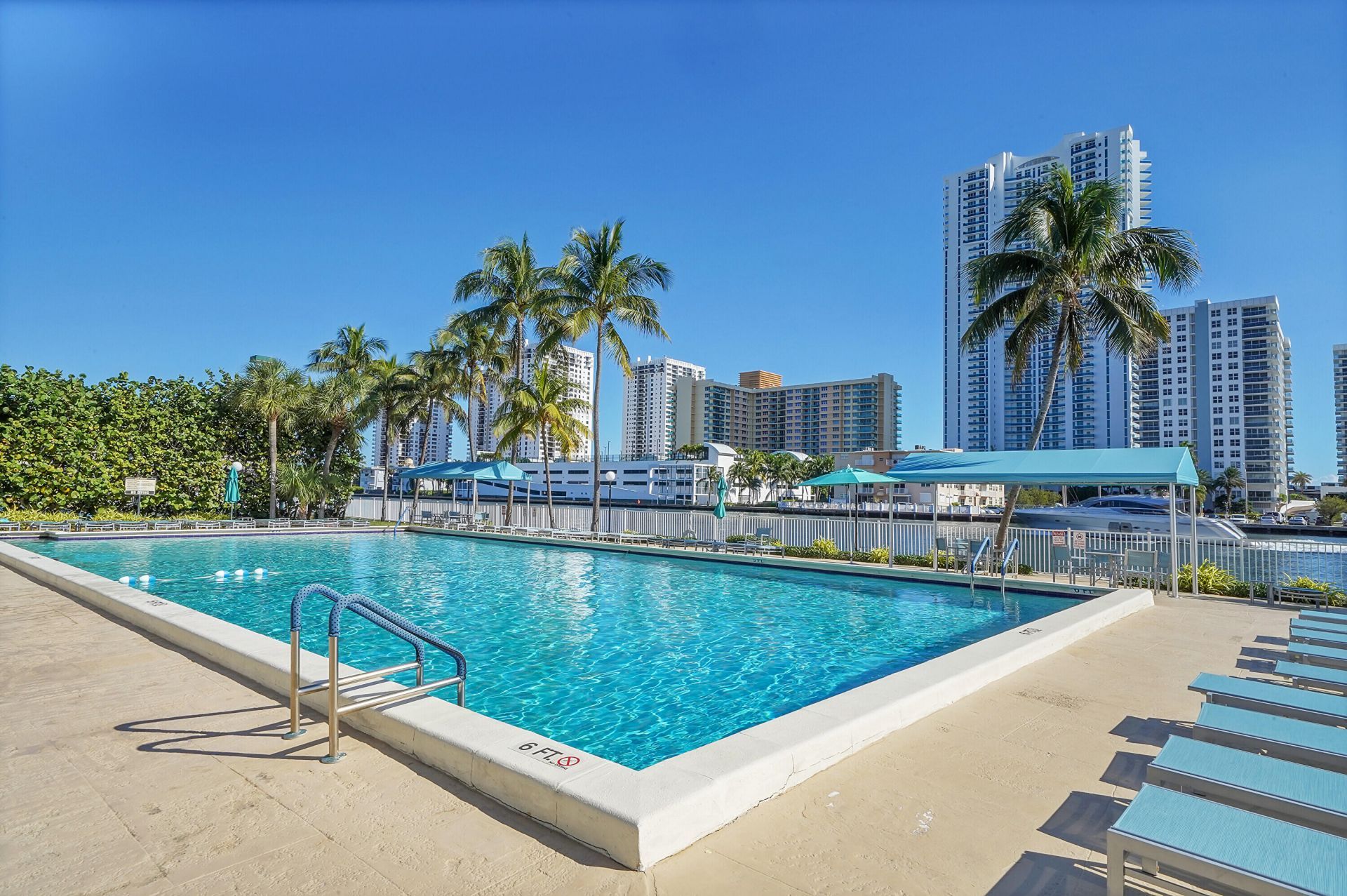 1000 Parkview Drive, Unit 306, Hallandale Beach, FL 33009 Photo
