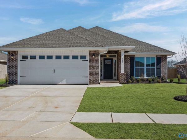 15450 Springbrook Trace, Athens, AL 35611