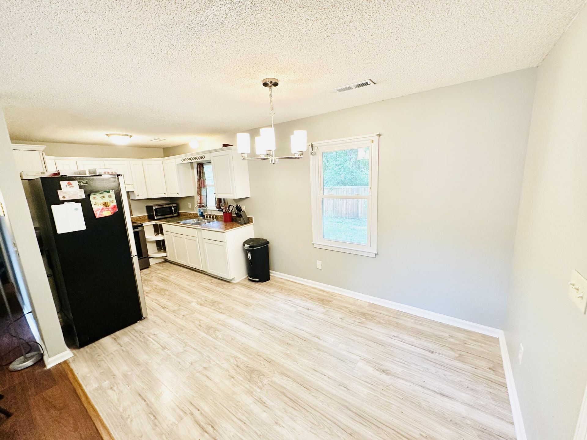 1883 Jaywood Circle Photo 5