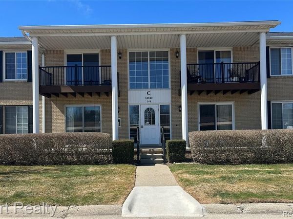 34820 Valleyview Drive, Sterling Heights, MI 48312