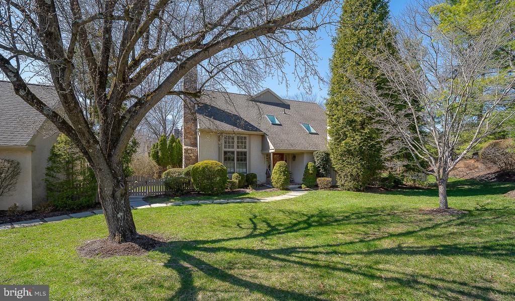 477 CHANDLEE DRIVE , BERWYN, PA 19312