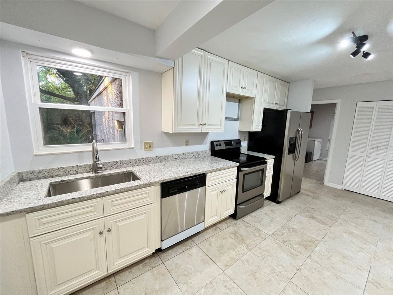 6 Robinwood Drive , Longwood, FL 32779 Photo