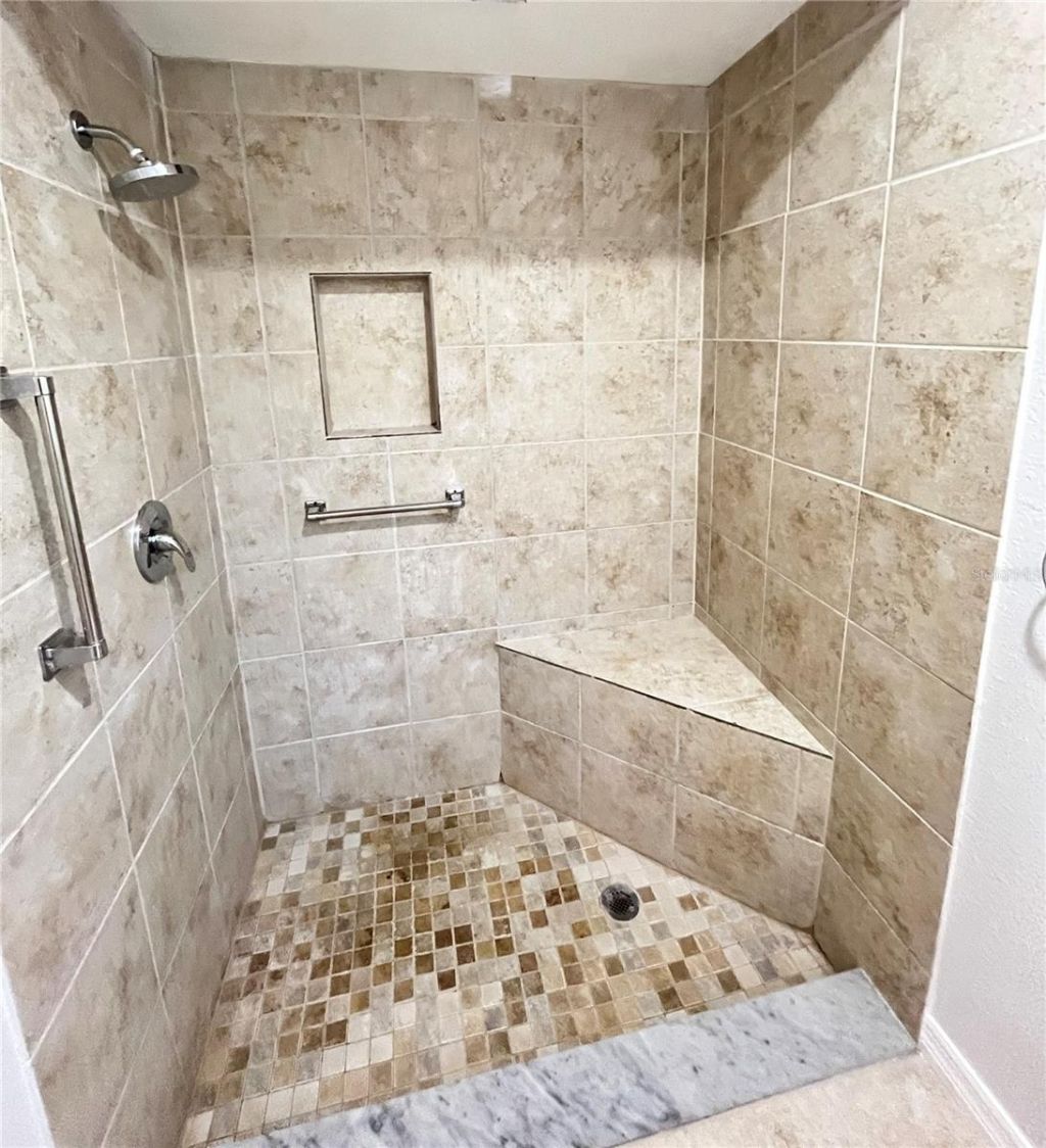 6 Robinwood Drive , Longwood, FL 32779 Photo