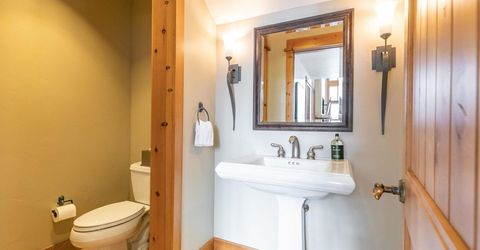 12423 Lookout Loop, Truckee, CA 96161 Photo