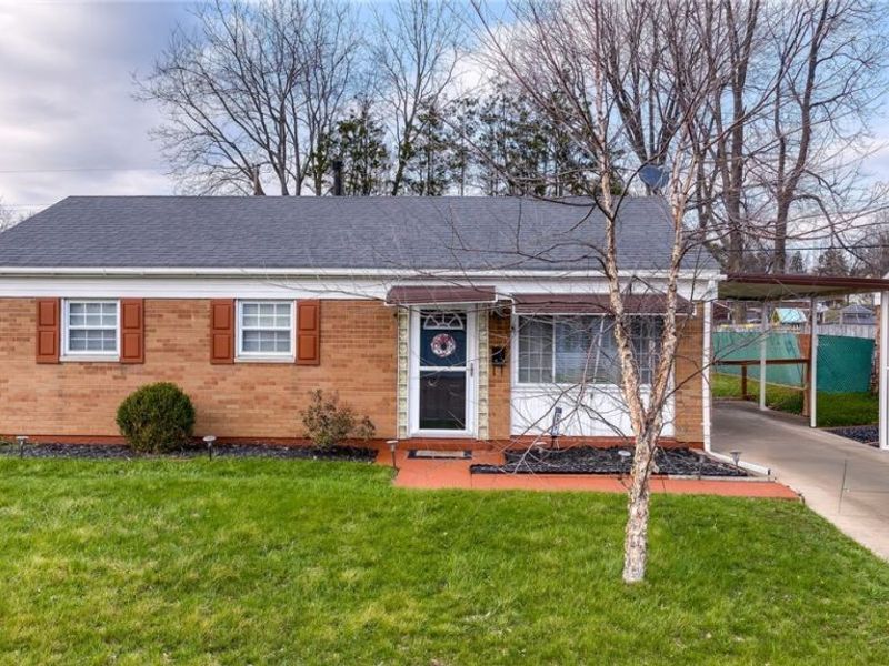 2317 40th Street NE, Canton, OH 44705 Photo 1