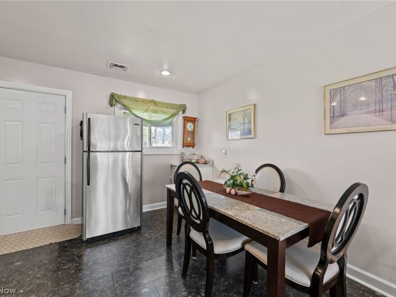 2317 40th Street NE, Canton, OH 44705 Photo 10