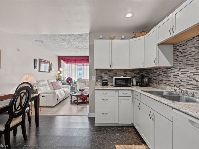 2317 40th Street NE, Canton, OH 44705 Photo 12