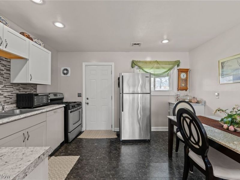 2317 40th Street NE, Canton, OH 44705 Photo 13