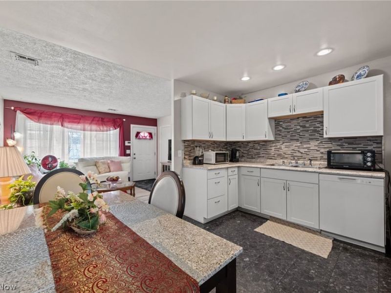 2317 40th Street NE, Canton, OH 44705 Photo 15