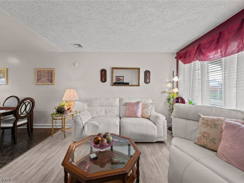 2317 40th Street NE, Canton, OH 44705 Photo 8