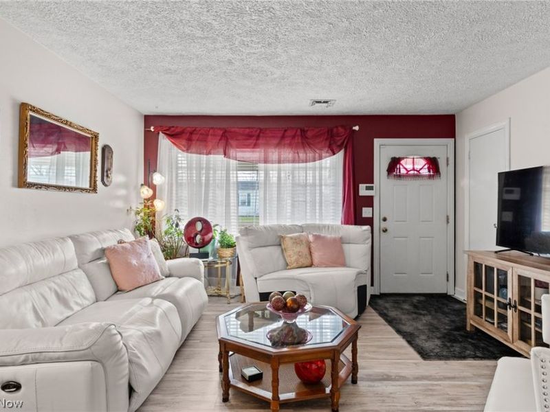 2317 40th Street NE, Canton, OH 44705 Photo 9