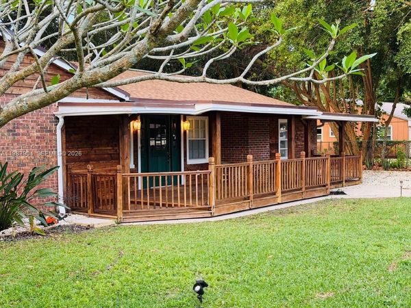 4556 Woodmere Ln, Lake Worth, FL 33463