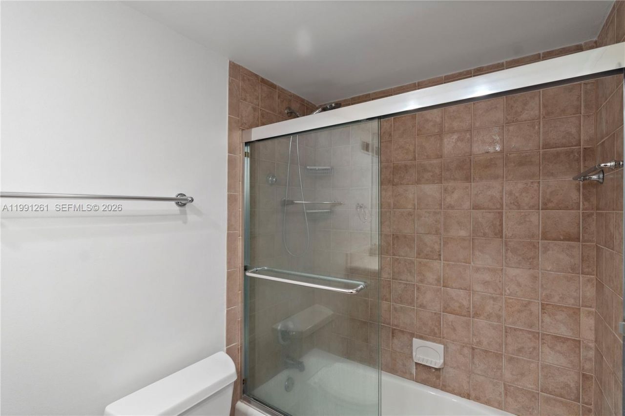 145 SE 25th Rd , Unit 404, Miami, FL 33129 Photo