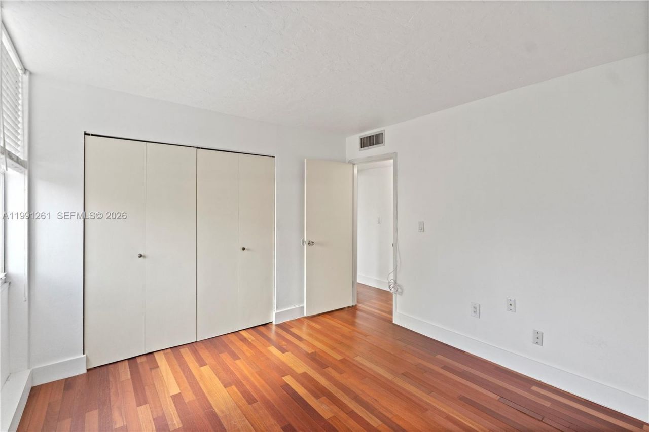 145 SE 25th Rd , Unit 404, Miami, FL 33129 Photo